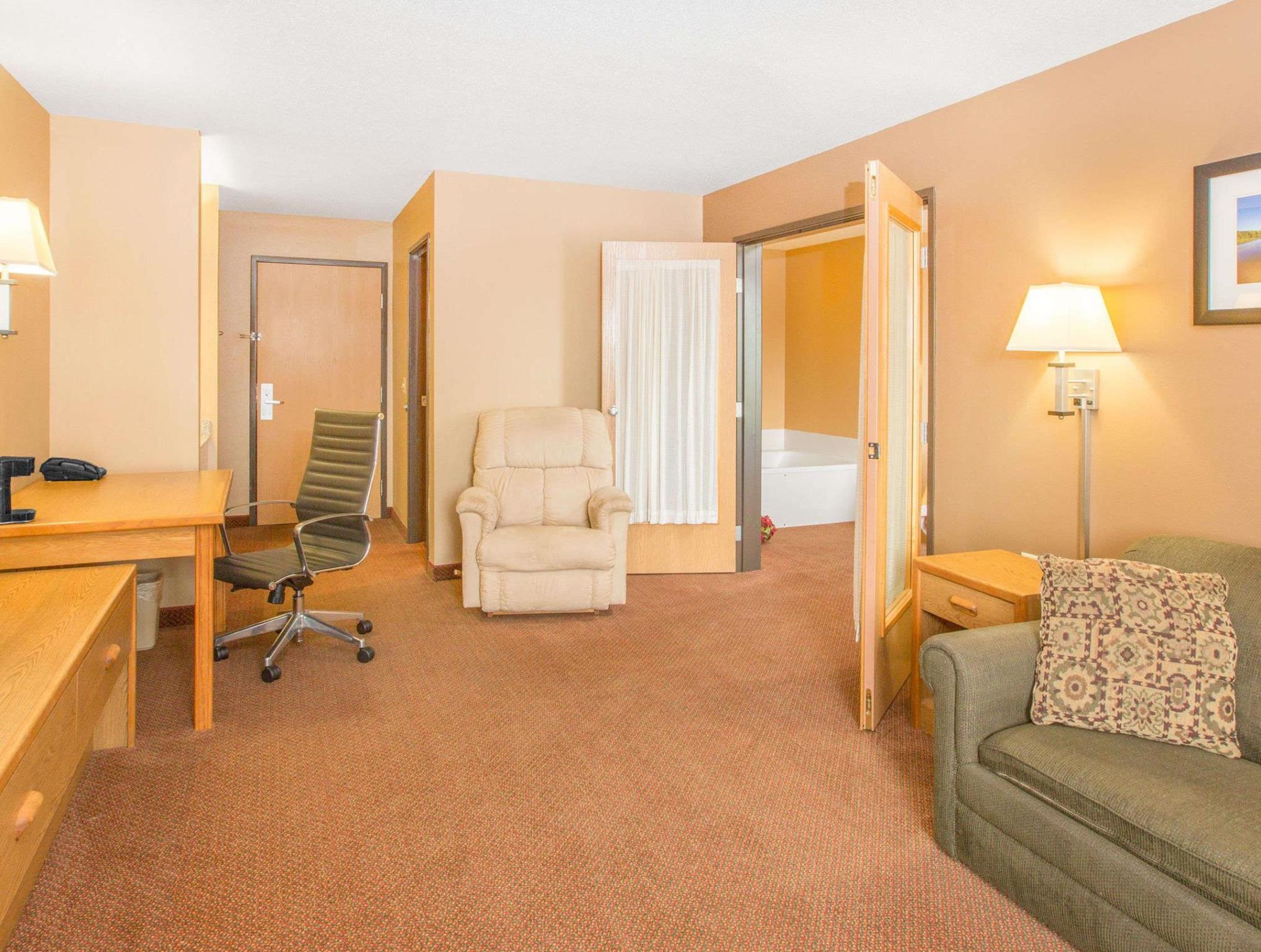 Days Inn By Wyndham Worthington Eksteriør bilde