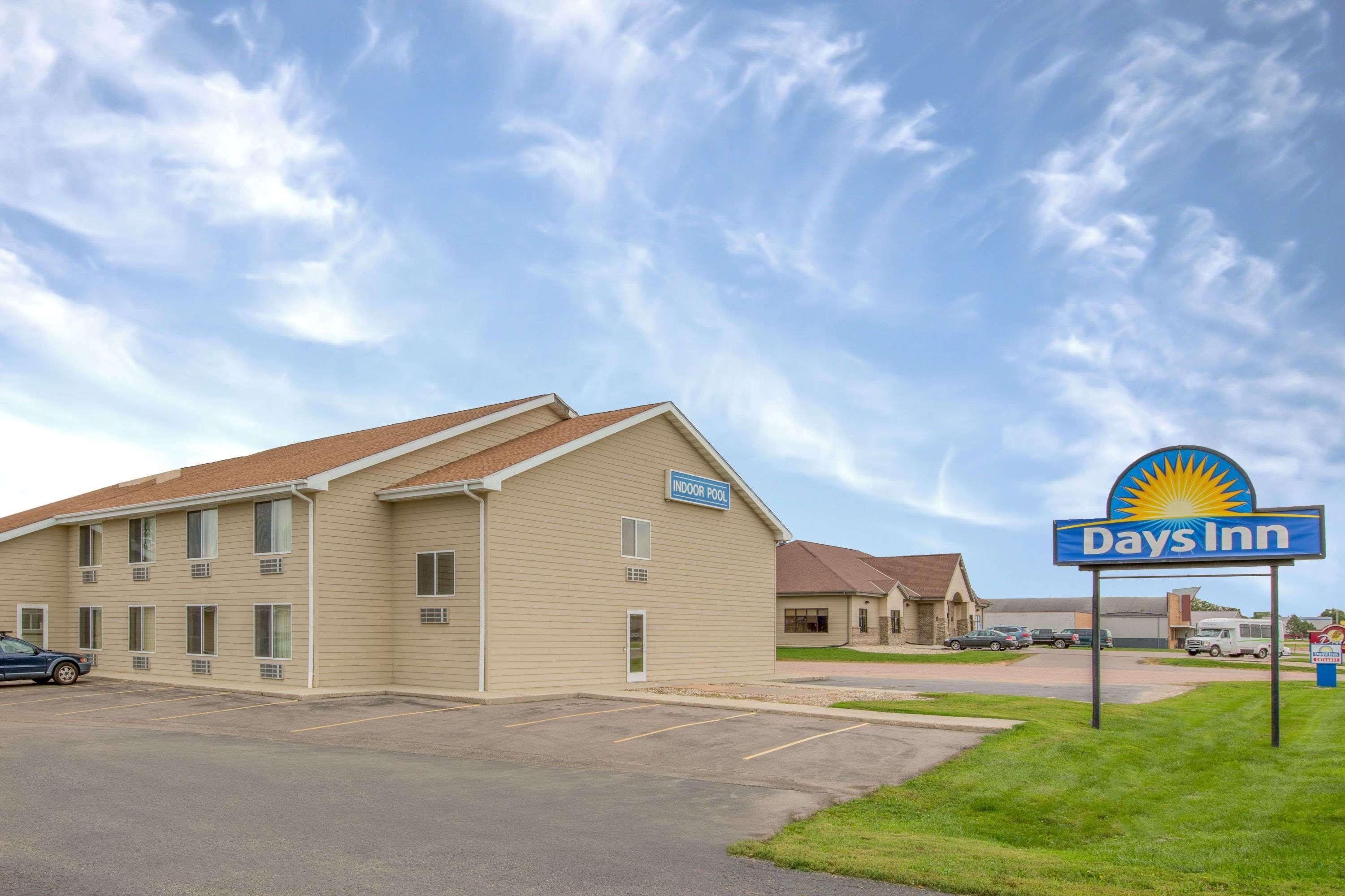 Days Inn By Wyndham Worthington Eksteriør bilde