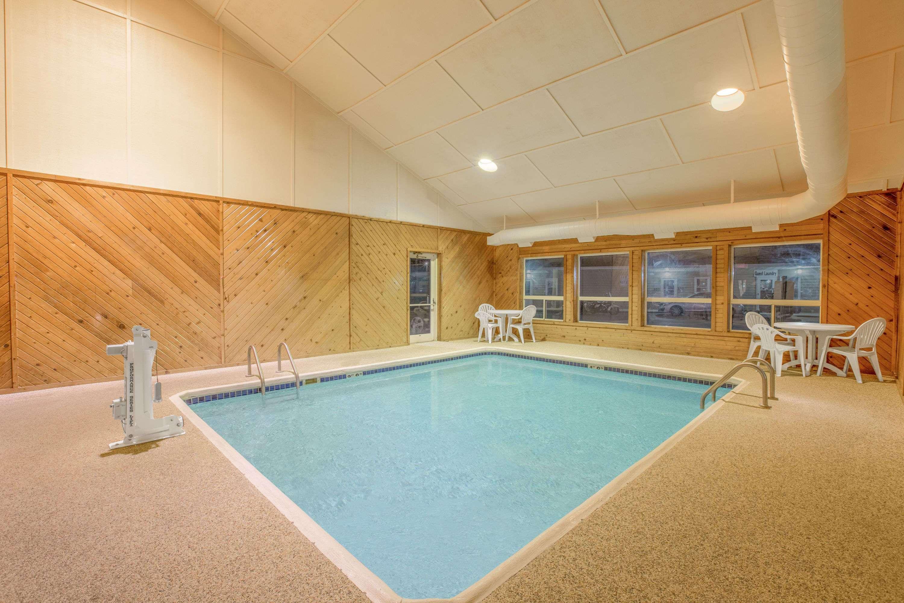 Days Inn By Wyndham Worthington Eksteriør bilde