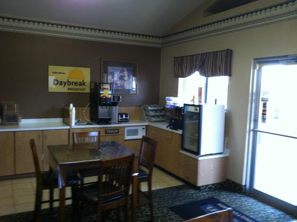 Days Inn By Wyndham Worthington Eksteriør bilde