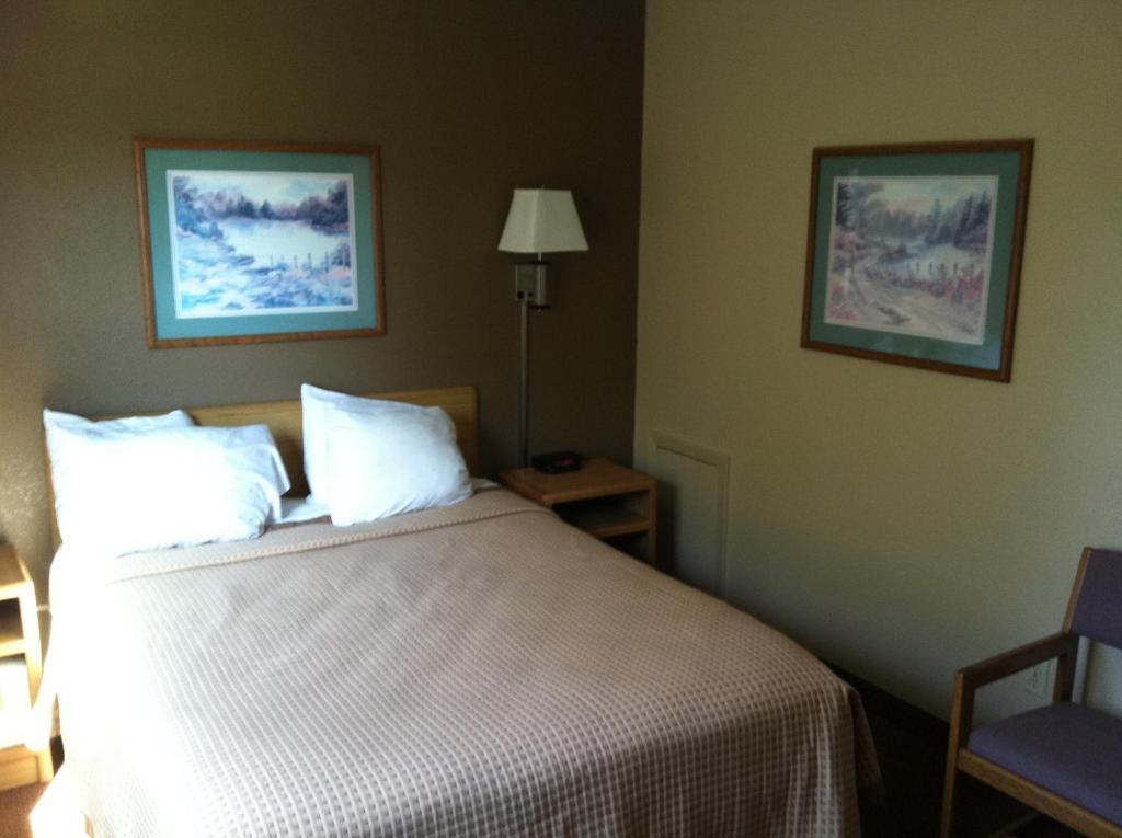 Days Inn By Wyndham Worthington Eksteriør bilde